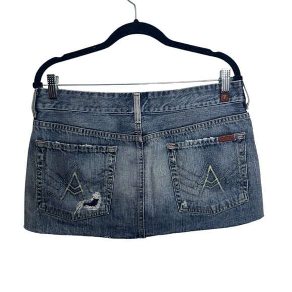 7 For All Mankind Distressed Denim Mini Skirt Size 31 Low Rise Y2K Casual Summer - Picture 2 of 2